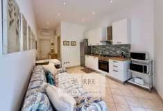 Foto Bilocale a pochi passi dal mare in vendita ad Alassio