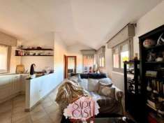 Foto BILOCALE COMPLETAMENTE ARREDATO AL SECONDO PIANO