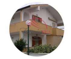 Foto Bilocale con ingresso indiependente