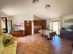 Foto Bilocale con terrazzo e posto auto ad Aranova