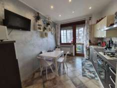 Foto Bilocale in centro Moncalieri con doppi balconi e cantina