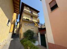 Foto BILOCALE IN CENTRO STORICO CON VISTA LAGO
