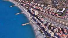 Foto Bilocale in vendita a Sestri Levante