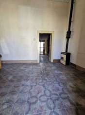 Foto BILOCALE indipendente con CORTILE