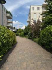 Foto Bilocale signorile con giardino privato