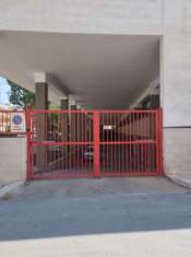 Foto BITRITTO BOX AUTO MQ. 90 IN COMPLESSO RESIDENZIALE