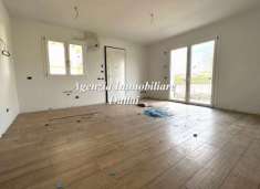 Foto Borgo San Lorenzo - Nuovo terratetto con garage e giardino