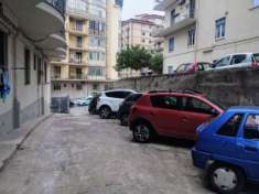 Foto Box auto in via Laspro