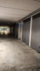 Foto Box in vendita a Cologno Monzese - 1 locale 10mq