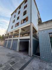 Foto Box in vendita a Terni