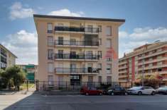 Foto Brugherio Centro - 3 locali con cantina e box a parte