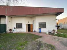 Foto C027. ROVERETO SULLA SECCHIA. CAPANNONE CON APPARTAMENTO.