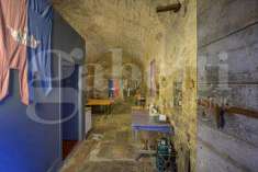 Foto Cantina in Vendita, 1 Locale, 70 mq (Gubbio)