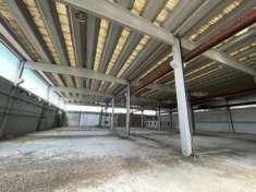 Foto Capannone / Fondo in vendita a Pieve Porto Morone