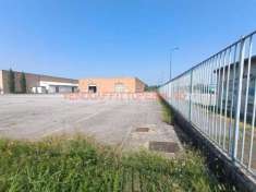 Foto CAPANNONE CON PIAZZALE DI 2.935MQ A SOLI 9 MINUTI DALLAUTOSTRADA