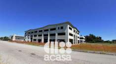 Foto CAPANNONE DI PRESTIGIO CON ALTA VISIBILITA'