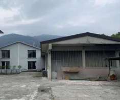 Foto Capannone in Vendita, 1 Locale, 1307 mq, Erba
