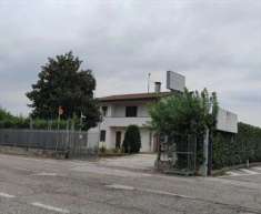Foto Capannone in Vendita, 1 Locale, 250 mq, Monselice