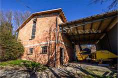 Foto Capannone in Vendita, 1 Locale, 306 mq, Medesano (Varano Marches