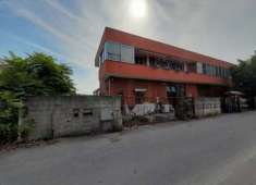 Foto Capannone in Vendita, 1 Locale, 400 mq, Siziano