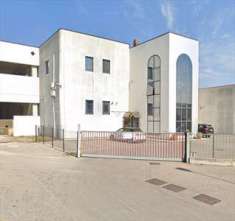 Foto Capannone in Vendita, 1 Locale, 4209,62 mq, Sulbiate