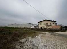Foto Capannone in Vendita, 1 Locale, 4460 mq, Roveredo di Gu