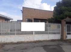 Foto Capannone in Vendita, 1 Locale, 905 mq, Moncalieri