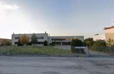 Foto Capannone in Vendita, pi di 6 Locali, 154 mq, Faenza