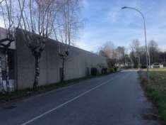 Foto Capannone in Vendita a Cogliate