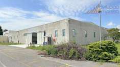 Foto CAPANNONE INDIPENDENTE CON LABORATORI E PALAZZINA UFFICI IN VENDITA A CORNATE D'ADDA