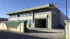 Foto CAPANNONE INDIPENDENTE SU DUE LIVELLI CON UFFICI IN VENDITA A CAMBIAGO