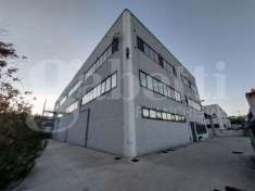 Foto Capannone Industriale - Nereto . Rif.: Cod. rif A040VCG