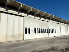 Foto Capannone industriale con carroponti