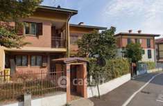 Foto CASA  INDIPENDENTE A CESANO BOSCONE  300 MQ. SU + LIVELLI   OLTRE  A  450 Mq.  D