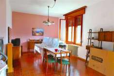 Foto Casa con giardino di pertinenza a reddito