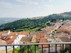 Foto Casa con terrazzo panoramico e giardino a Castelbottaccio -Rif.: AG181
