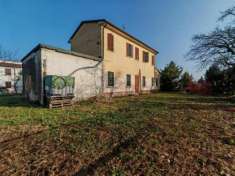 Foto Casa di campagna da ristrutturare