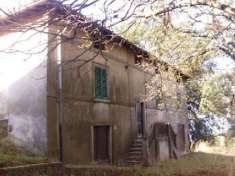 Foto Casa di campagna in strada moncioni