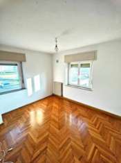 Foto Casa in linea con scoperto