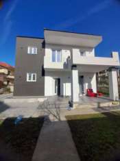 Foto Casa in vendita a Golem | 400 m | Rruga Butrinti