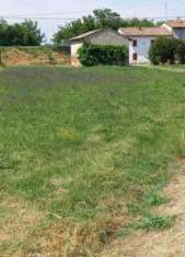 Foto Casa indipendente con ampio giardino