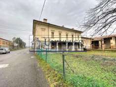 Foto CASA INDIPENDENTE CON AMPIO GIARDINO PRIVATO CAPANNONE E 4 BOX