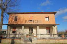 Foto Casa indipendente con ampio resede e doppio garage