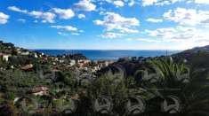 Foto Casa indipendente con vista mare e piscina