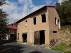 Foto Casa indipendente DA RISTRUTTURARE 140 mq  in Vendita a TORRIA, frazione di Chiusanico