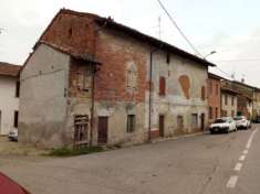 Foto Casa indipendente da ristrutturare a Maleo in via Borgonuovo