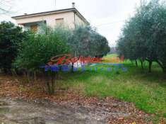 Foto Casa indipendente da ristrutturare con ampio terreno edificabile