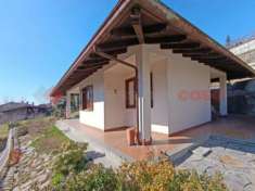 Foto Casa indipendente di 100 m con 4 locali in vendita a Nebbiuno