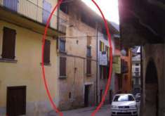 Foto Casa indipendente di 129 m con pi di 5 locali in vendita a Lavenone