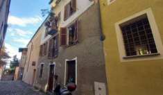 Foto Casa indipendente di 150 m con 5 locali in vendita a Biella
